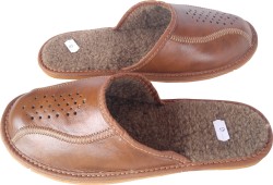 Kapcie męskie skórzane ocieplane – komfort i elegancja