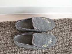 Bambosze Damskie Szare z Haftem – Komfortowe Kapcie na Co Dzień | Produkt Polskibambosze ciepłe damskie