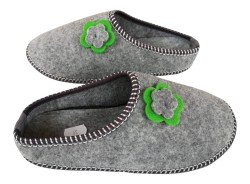 Bambosze damskie filcowe szare kapcie z kwiatowym zdobieniem - Produkt polski