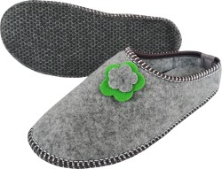 Bambosze damskie filcowe szare kapcie z kwiatowym zdobieniem - Produkt polski