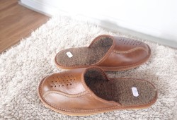 Kapcie męskie skórzane ocieplane – komfort i elegancja