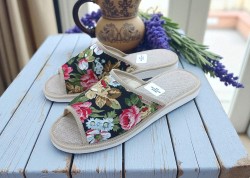 Lniane Klapki Damskie do Domu – Kwiatowy Urok w Stylu Retro