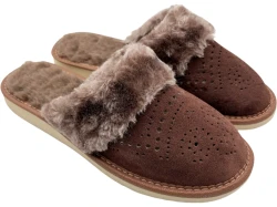 Ciepłe kapcie damskie skórzane zamszowe brązowe z futerkiem