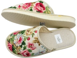 Kapcie lniane damskie w kwiaty – ekologiczny komfort i styl