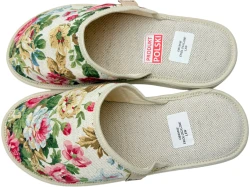 Kapcie lniane damskie w kwiaty – ekologiczny komfort i styl