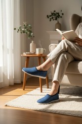 Kapcie damskie niebieskie – lekkie bambosze domowe, polska produkcja