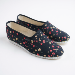 Eleganckie polskie bambosze z motywem kwiatowym – lekkie kapcie z gumową podeszwą