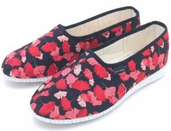 Bambosze damskie w kwiaty – wygodne kapcie z miękką podeszwą