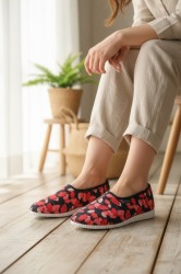 Bambosze damskie w kwiaty – wygodne kapcie z miękką podeszwą