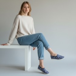 Damskie kapcie bawełniane z ozdobnym wzorem, bambosze polskiej produkcji – wygodne i lekkie