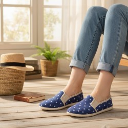 Kapcie Damskie Slip On Granatowe w Gwiazdki – Lekkie, Wygodne, Stylowe