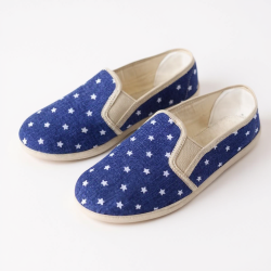 Kapcie Damskie Slip On Granatowe w Gwiazdki – Lekkie, Wygodne, Stylowe