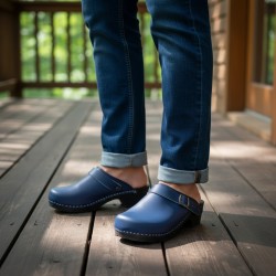 Drewniaki skórzane męskie granatowe – klasyka, komfort