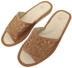 Pantofle klapki damskie skórzane – przewiewne kapcie domowe z ażurowym wzorem | produkt polski