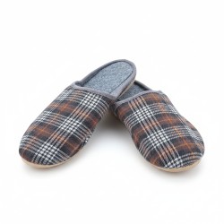 Kapcie męskie w kratę