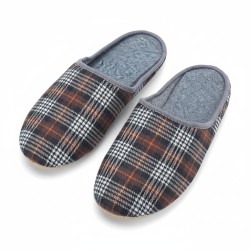 Kapcie męskie w kratę