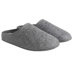 Kapcie filcowe szare – lekkie zapiętki