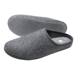 Kapcie filcowe szare – lekkie zapiętki